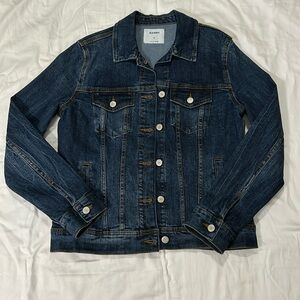 OLD NAVY women’s dark denim jacket Size M. Slightly fitted.